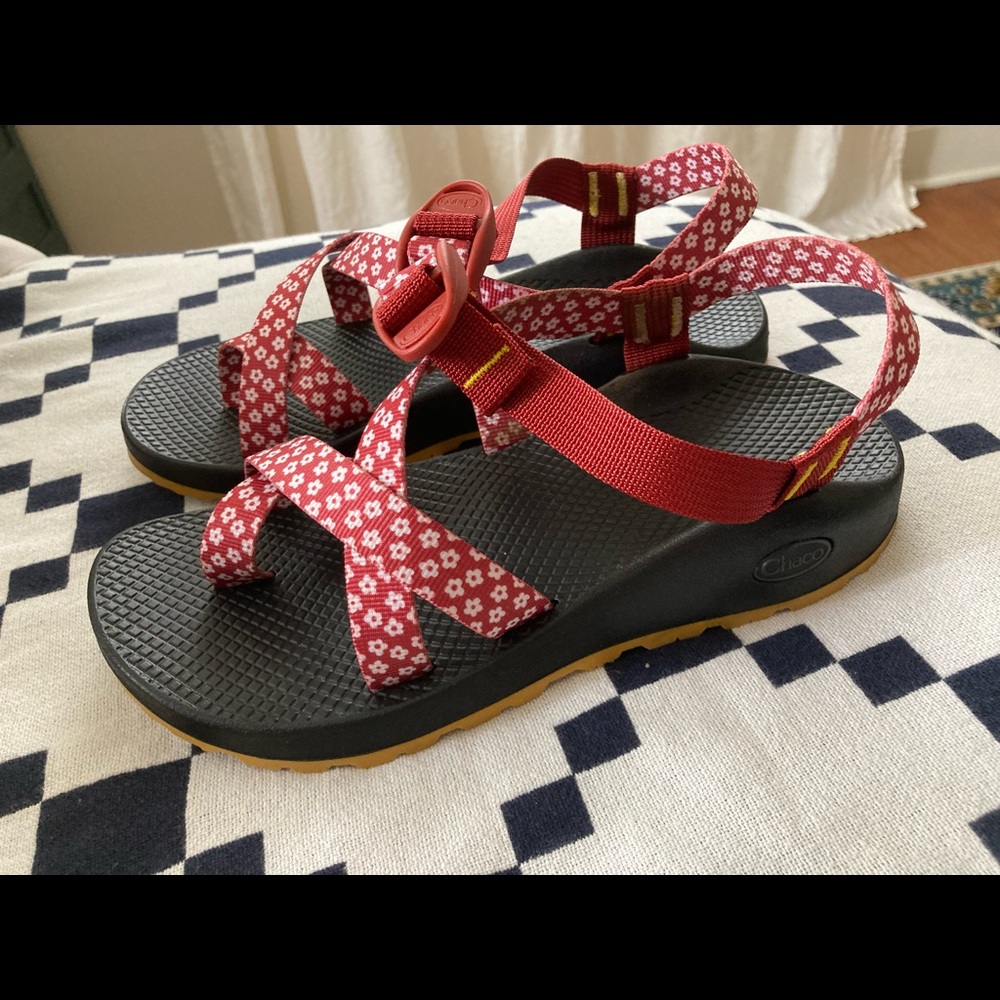 Custom Chaco Z2’s Women’s 9 Wide